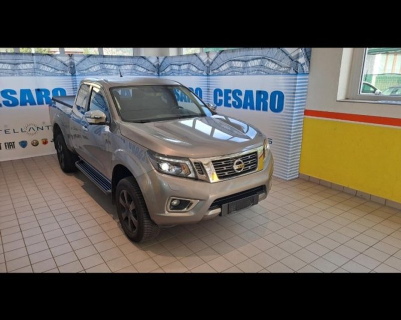 NISSAN Navara