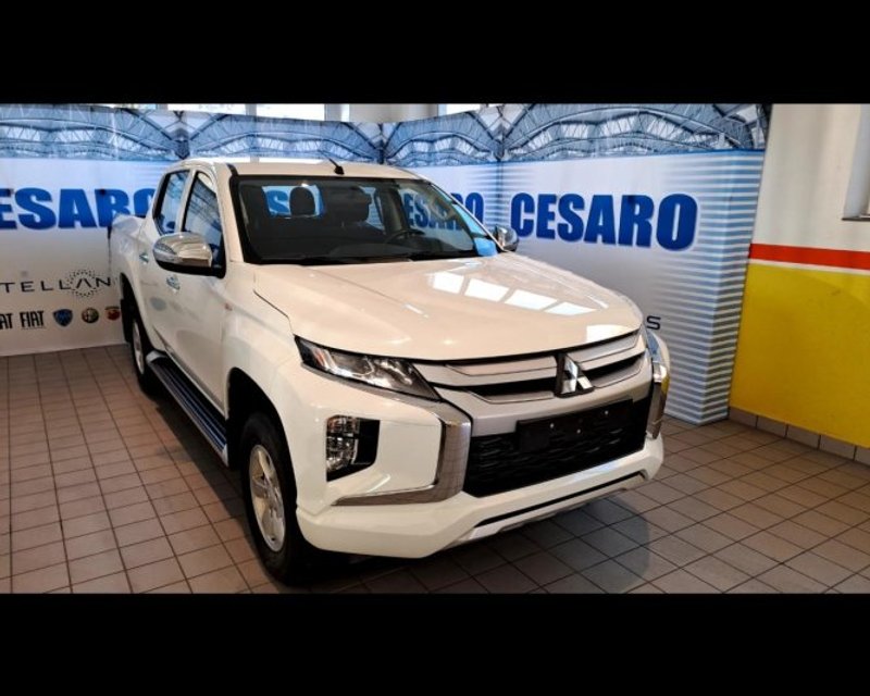 MITSUBISHI L200 Cab