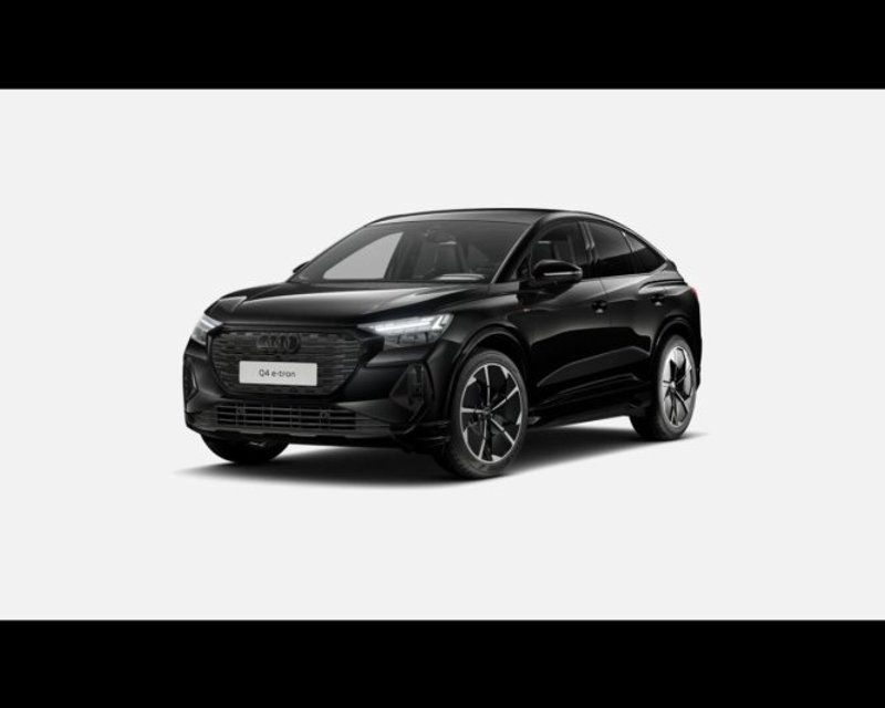 AUDI Q4