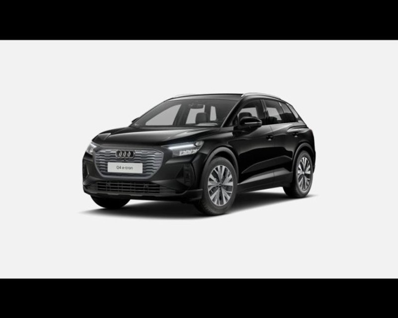 AUDI Q4