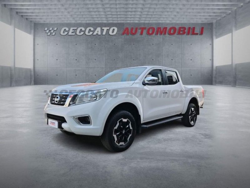 NISSAN Navara