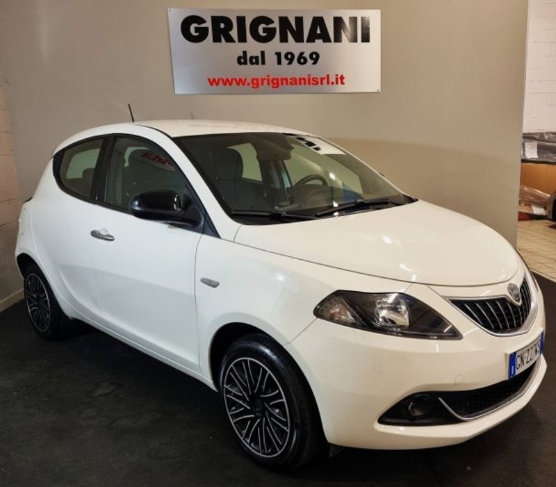 LANCIA Ypsilon