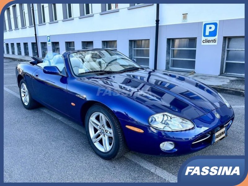 JAGUAR Xk