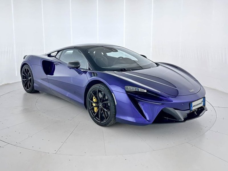 MCLAREN Artura
