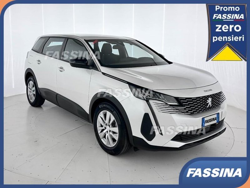 PEUGEOT 5008