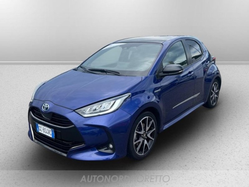 TOYOTA Yaris