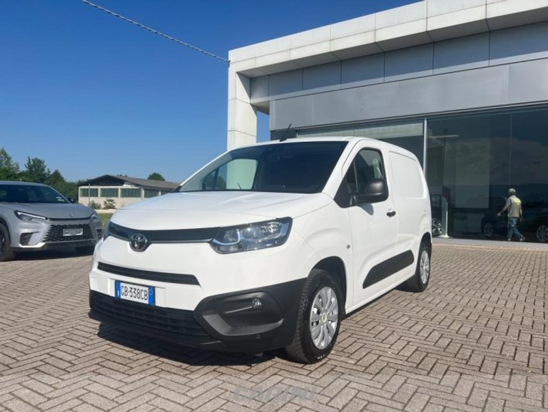 TOYOTA Proace